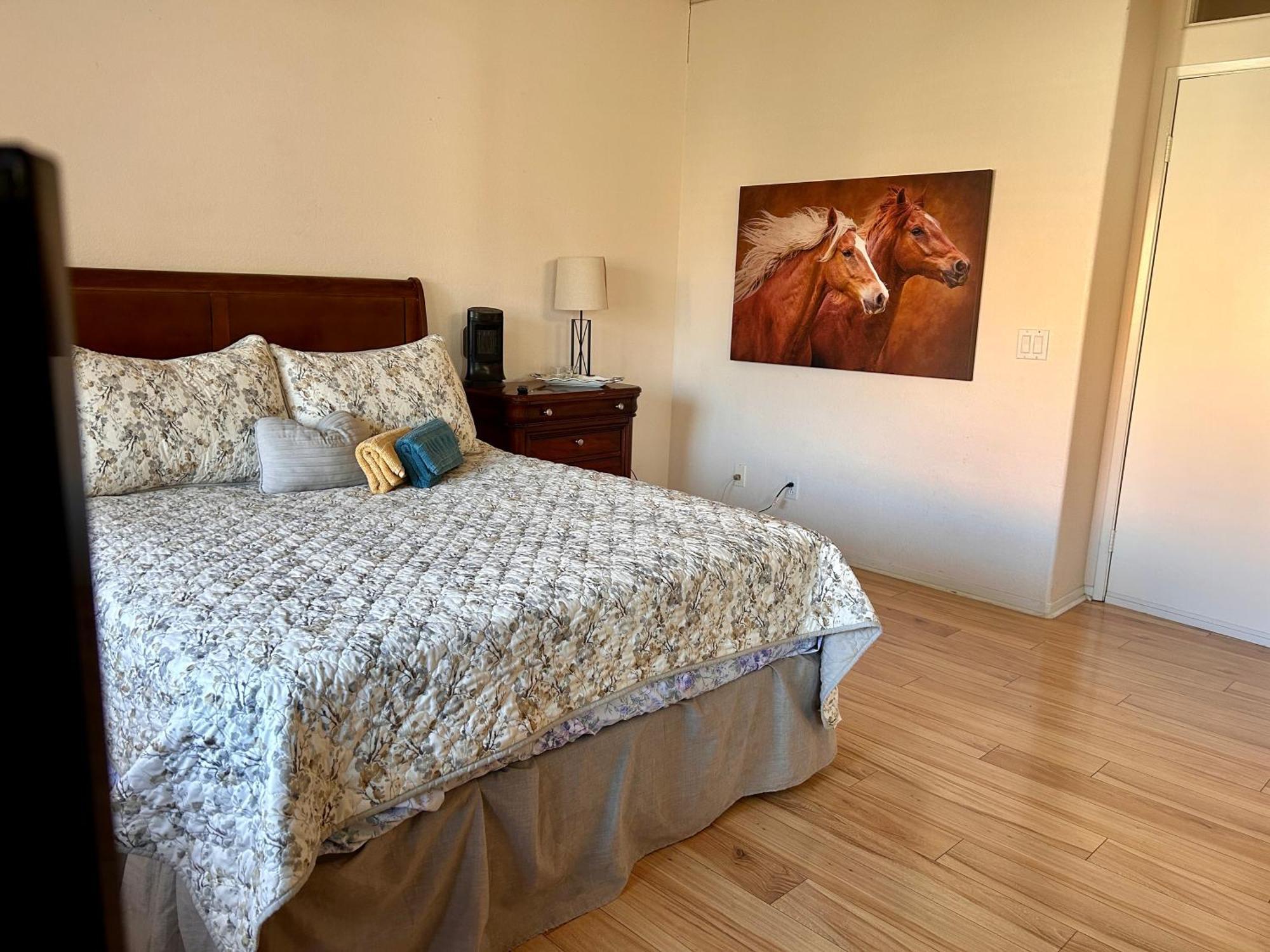 Golden Saddle Suite With Tv And Private Bathroom Hemet Kültér fotó